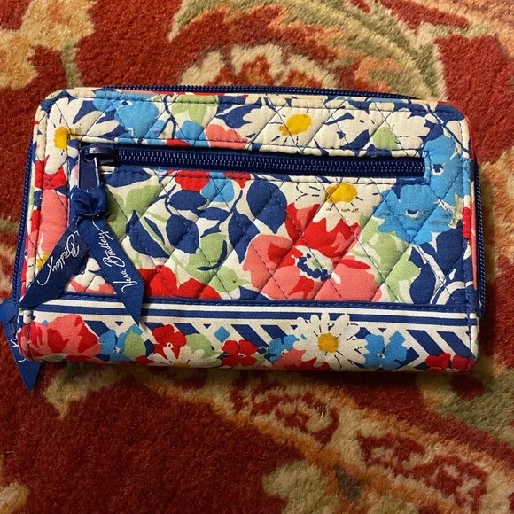 Vera Bradley purse and Wallet - Picture 8 of 8